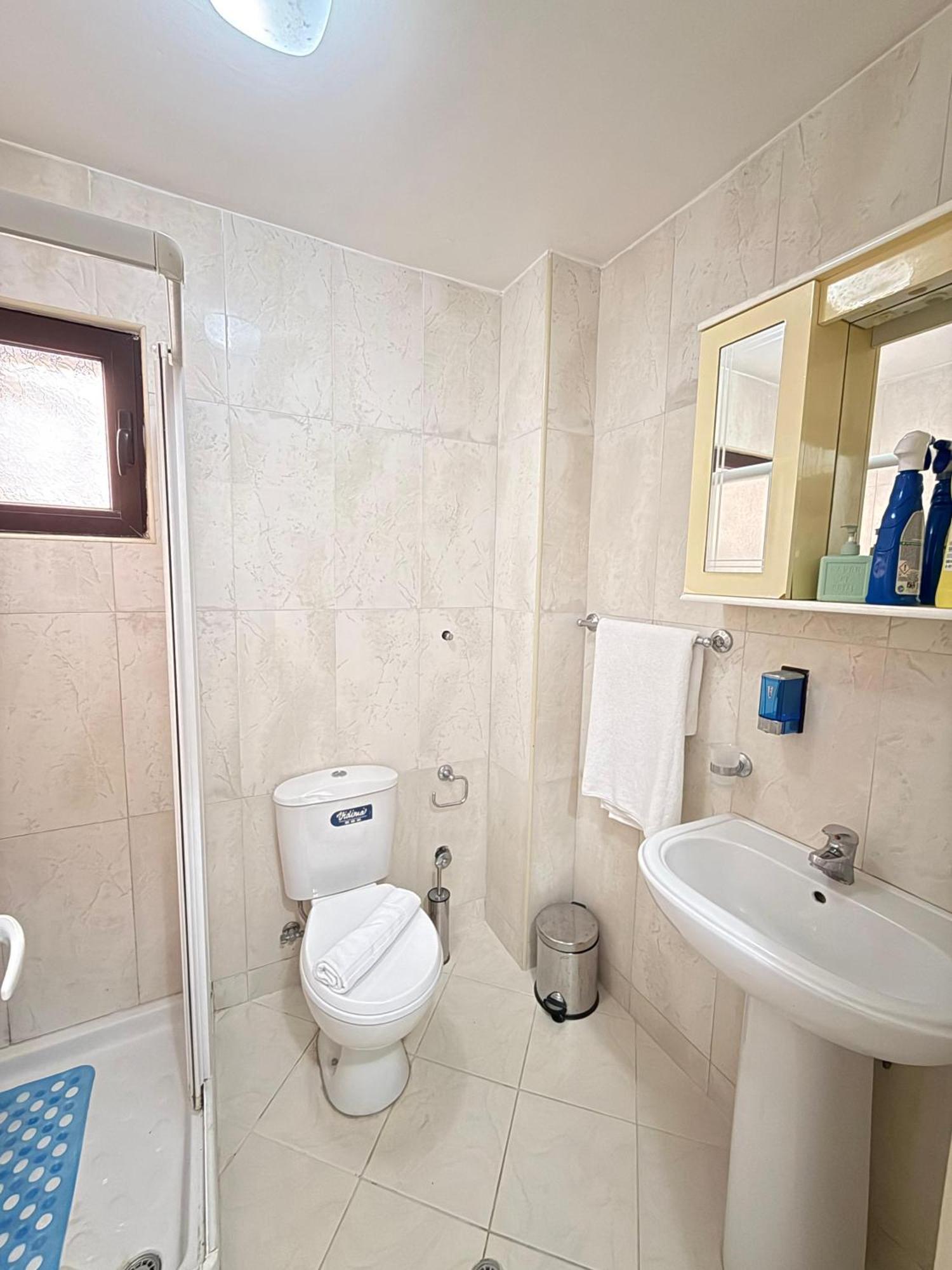 Astra Apartment